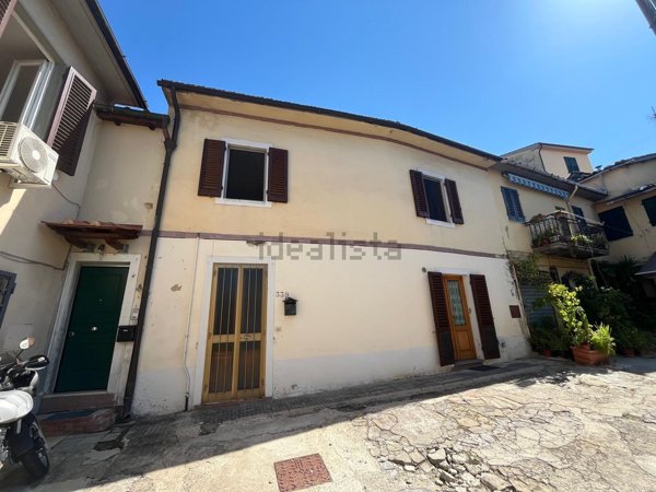 casa indipendente in vendita a Prato in zona La Querce