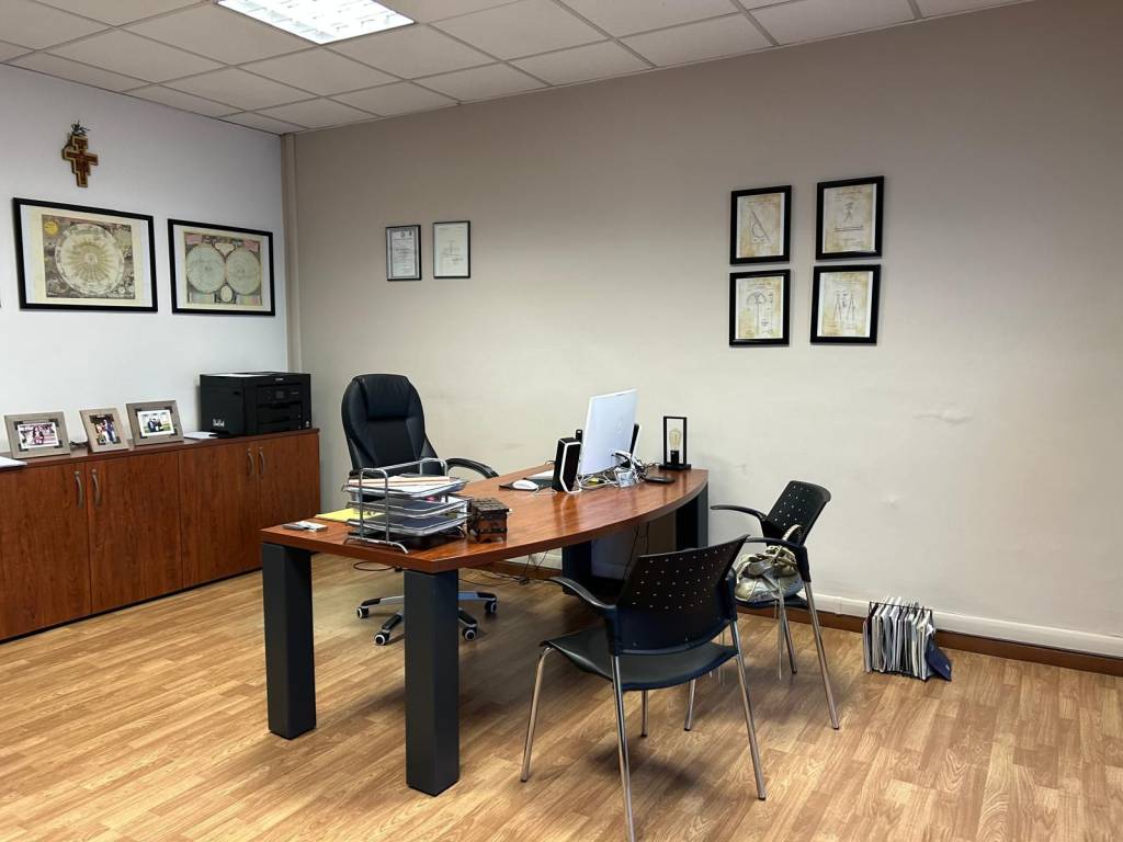 negozio in vendita a Prato