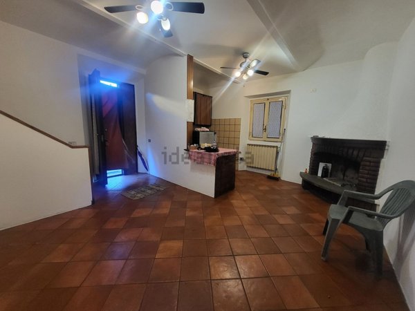 casa indipendente in vendita a Prato