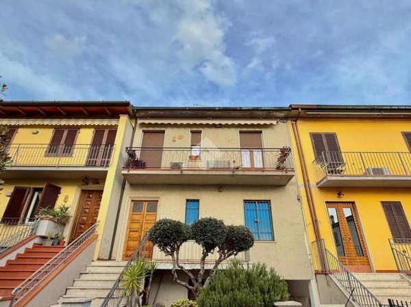 appartamento in vendita a Prato in zona Sant'Ippolito