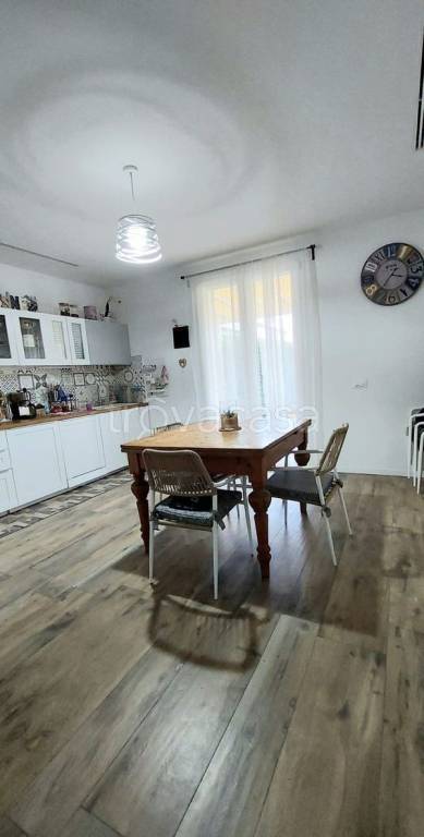 casa indipendente in vendita a Prato in zona Fontanelle