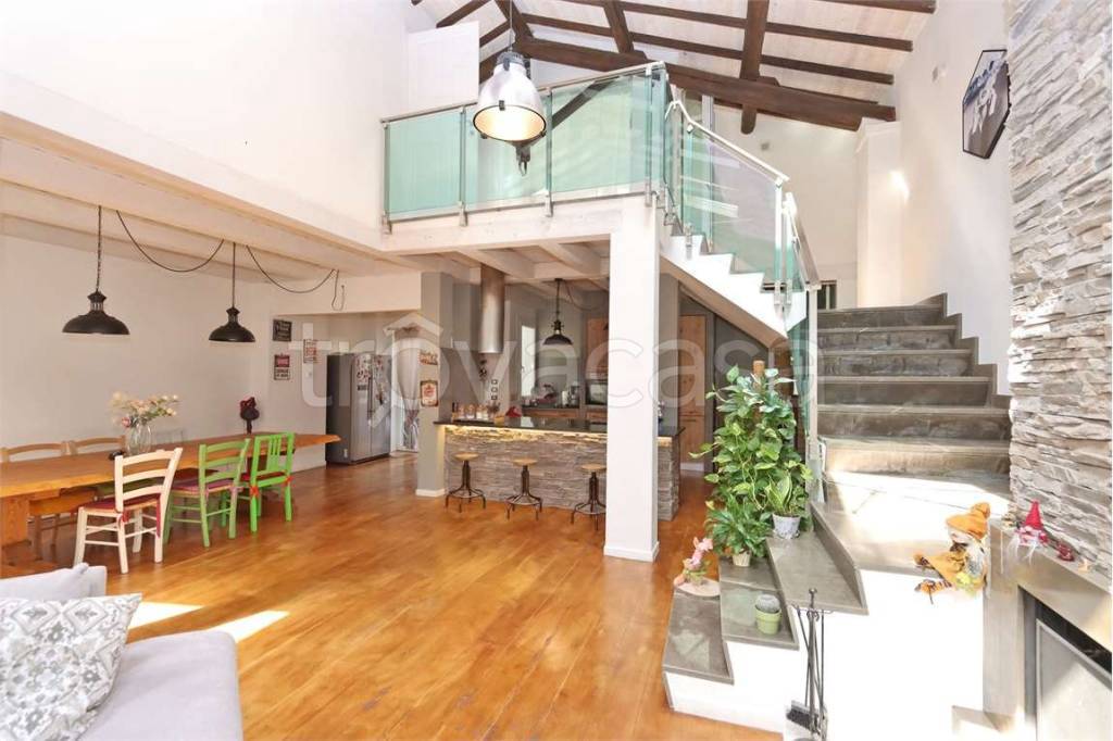 appartamento in vendita a Prato in zona Galciana