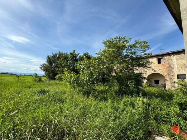 ufficio in vendita a Prato in zona Paperino