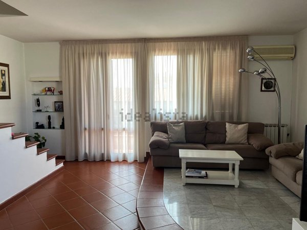 appartamento in vendita a Prato in zona Iolo