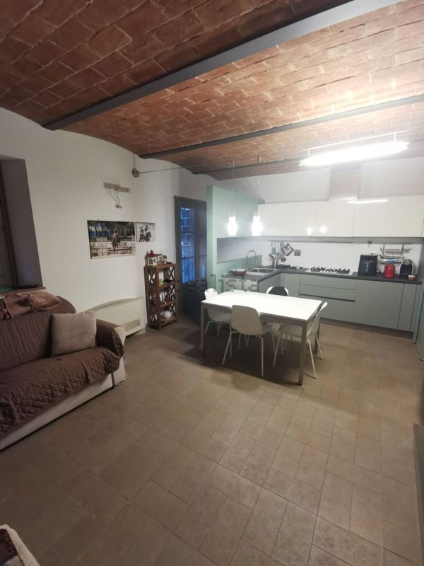 appartamento in vendita a Prato in zona Sant'Ippolito