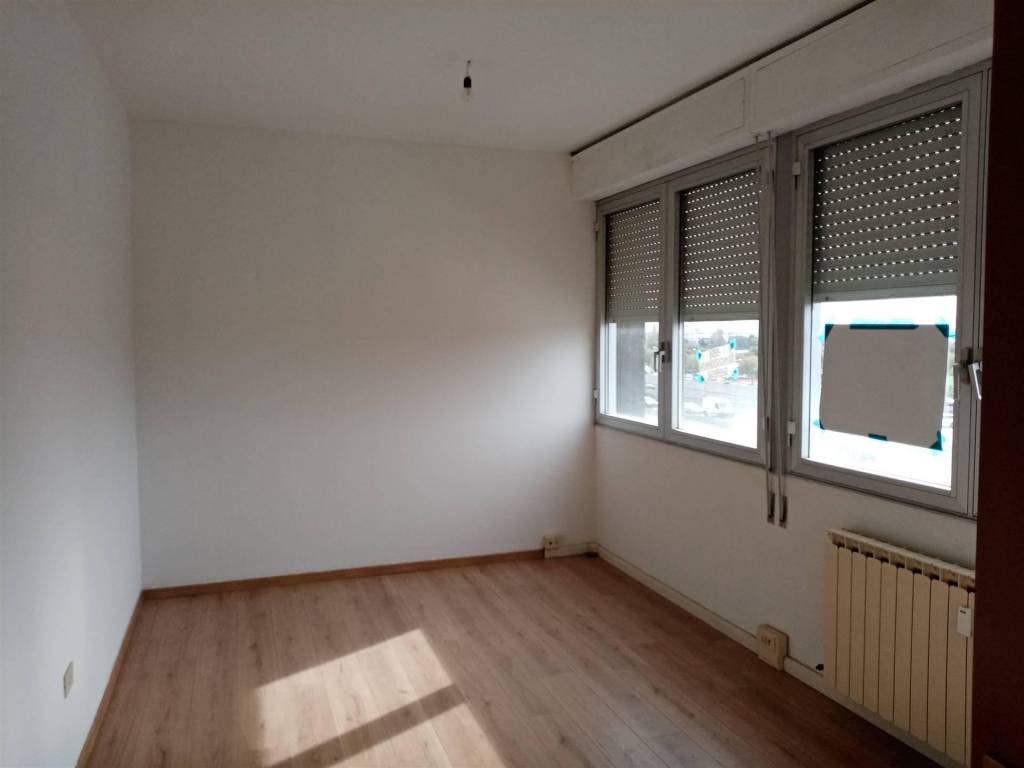 ufficio in vendita a Prato in zona Ponzano