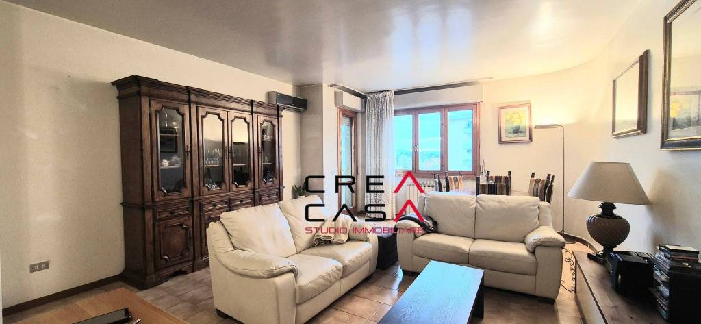 appartamento in vendita a Prato in zona Le Badie