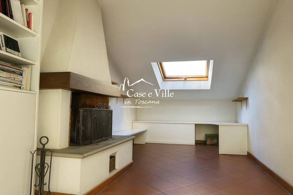 casa indipendente in vendita a Prato