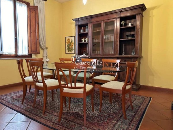 casa indipendente in vendita a Prato