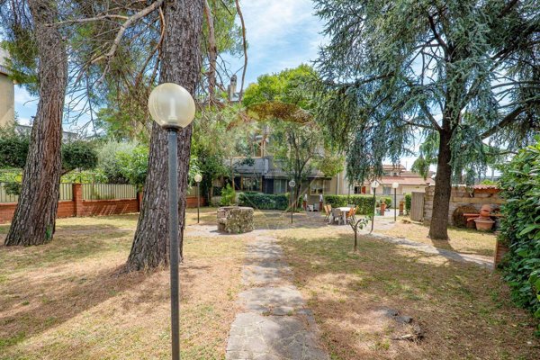 appartamento in vendita a Prato in zona Galciana