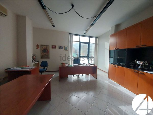ufficio in vendita a Prato