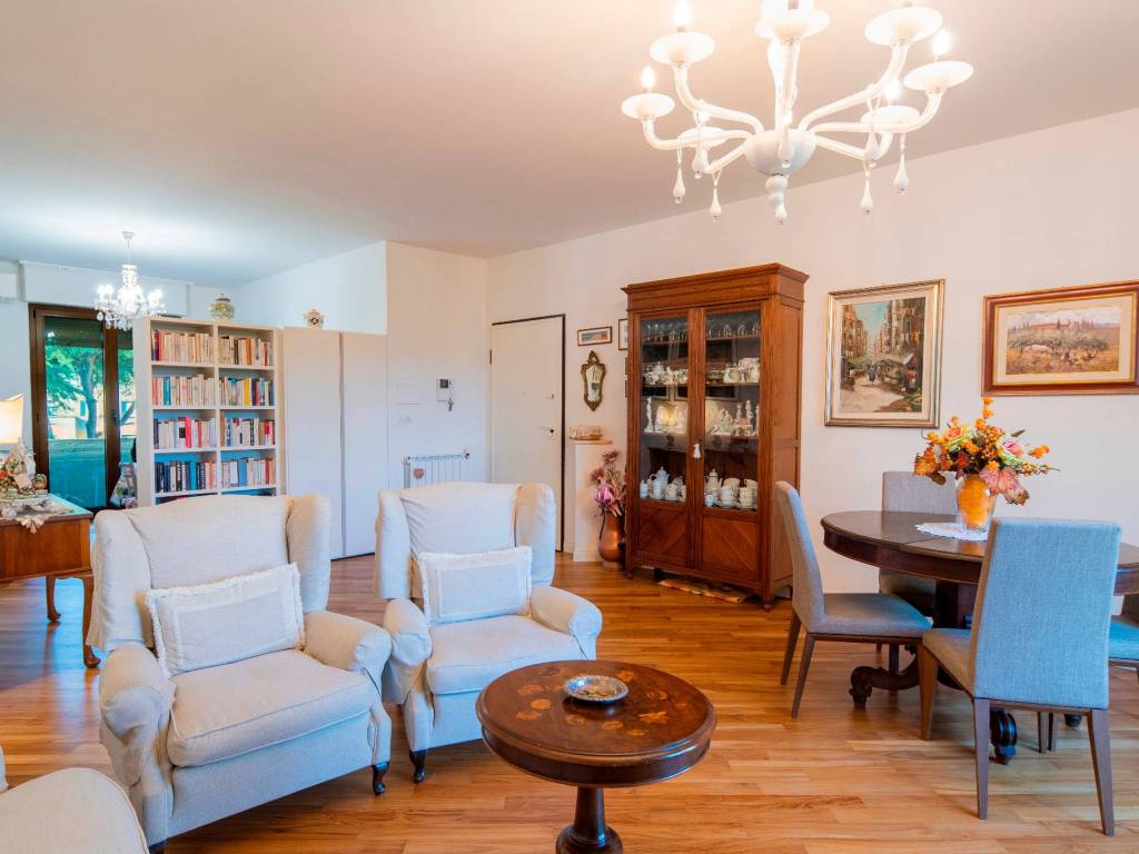 appartamento in vendita a Prato in zona Casale