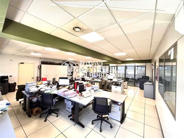 ufficio in vendita a Prato