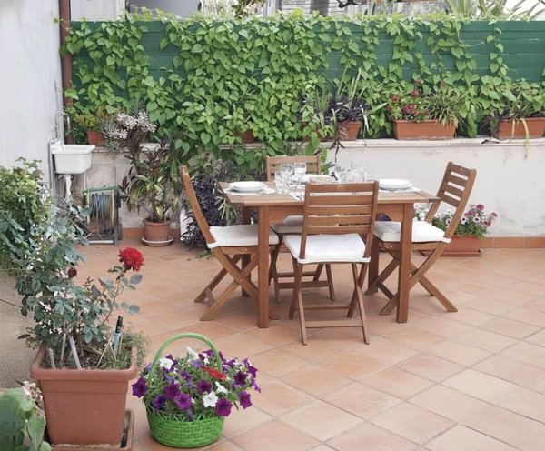 casa indipendente in vendita a Prato in zona Iolo