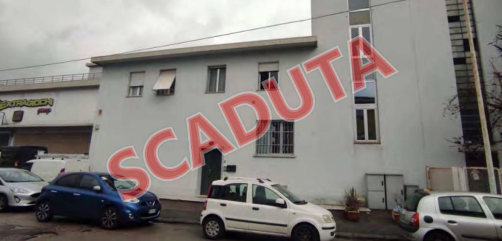 appartamento in vendita a Prato in zona Santa Lucia