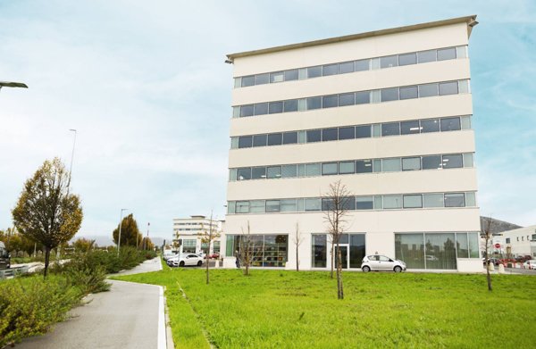 ufficio in vendita a Prato in zona Paperino