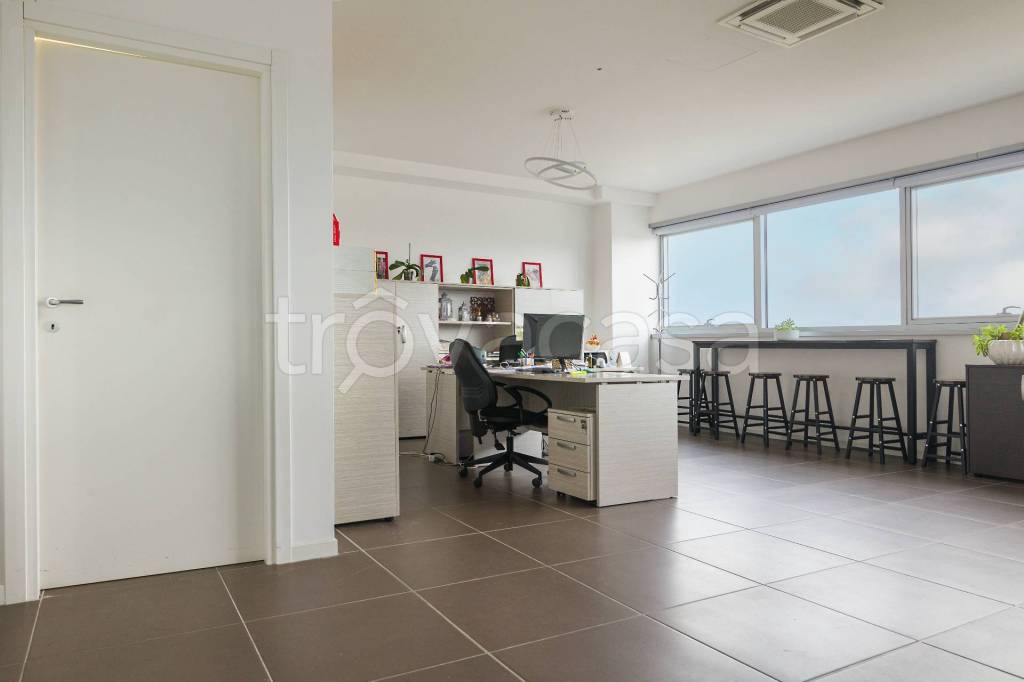 appartamento in vendita a Prato in zona Paperino