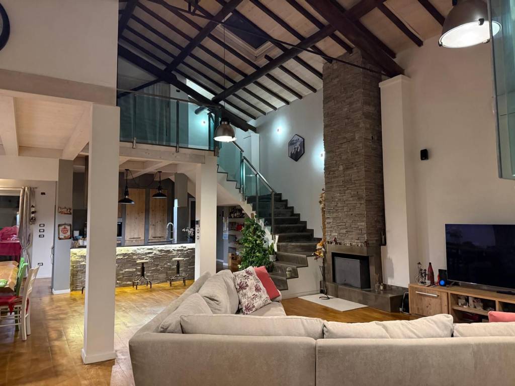 appartamento in vendita a Prato in zona Galciana