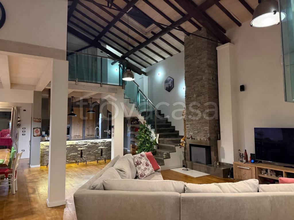 appartamento in vendita a Prato in zona Galciana