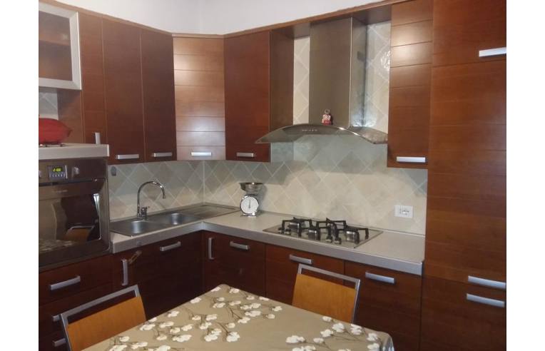 casa indipendente in vendita a Prato in zona Casale