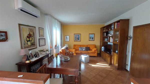 appartamento in vendita a Prato in zona Iolo