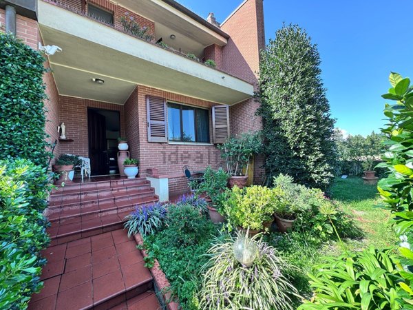 casa indipendente in vendita a Prato in zona Galceti