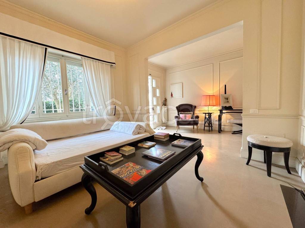 casa indipendente in vendita a Prato in zona Grignano