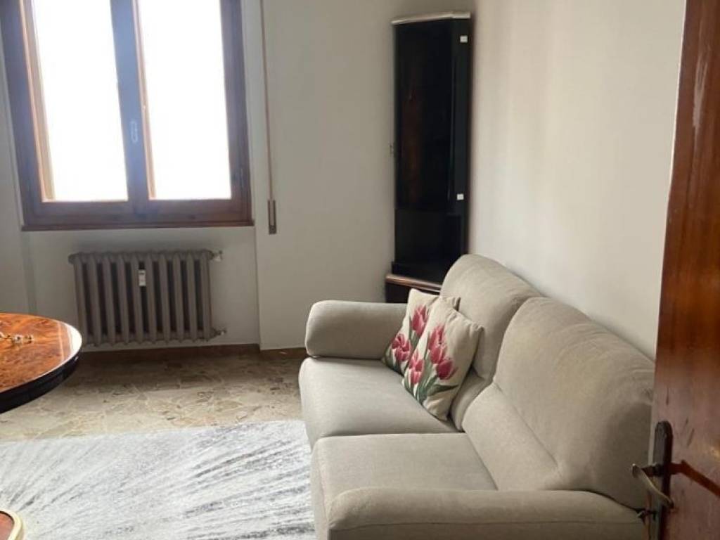 appartamento in vendita a Prato in zona Santa Lucia