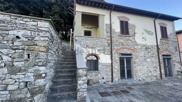 appartamento in vendita a Prato in zona Figline