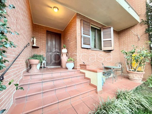 casa indipendente in vendita a Prato in zona Galceti