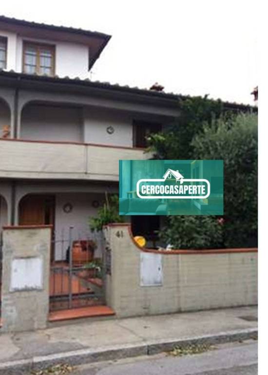 appartamento in vendita a Prato in zona Tavola