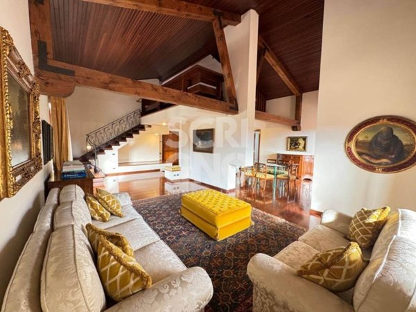 appartamento in vendita a Prato in zona Santa Lucia