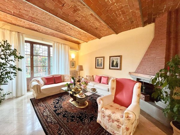 casa indipendente in vendita a Prato in zona Figline