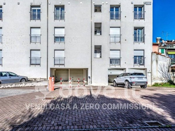 appartamento in vendita a Prato in zona Iolo