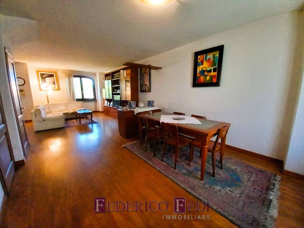 casa indipendente in vendita a Prato in zona Grignano