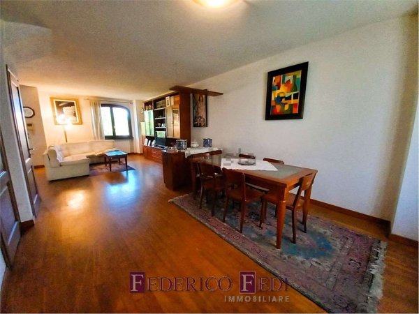 casa indipendente in vendita a Prato in zona Grignano