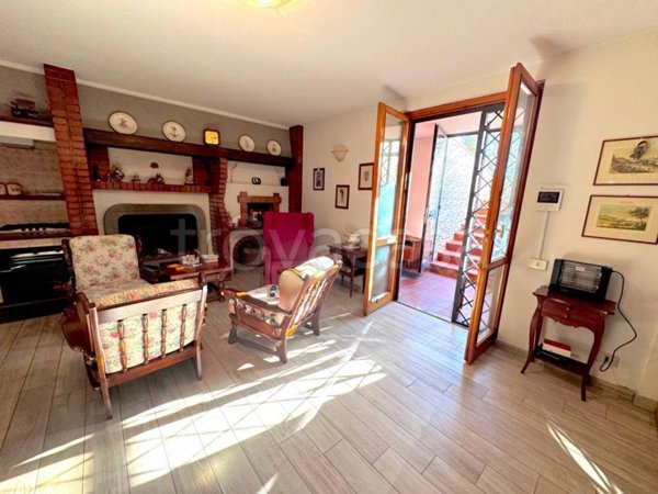 casa indipendente in vendita a Prato in zona Galceti