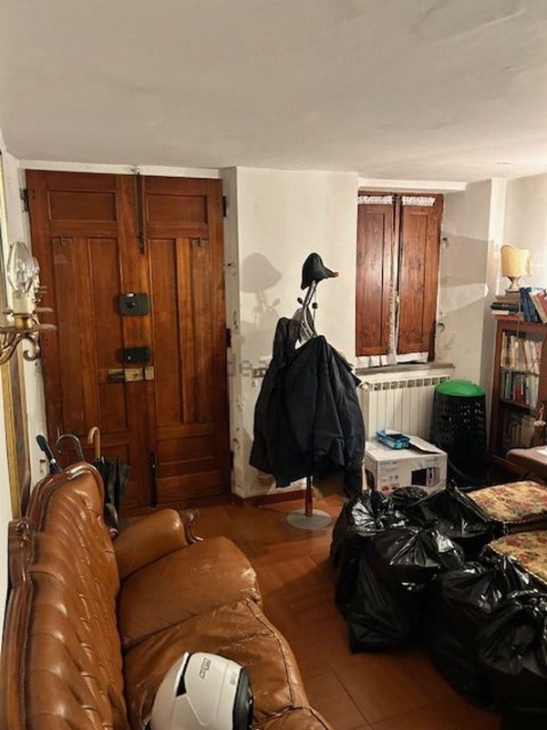 casa indipendente in vendita a Prato