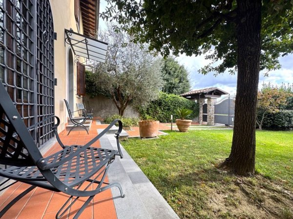 casa indipendente in vendita a Prato in zona Figline