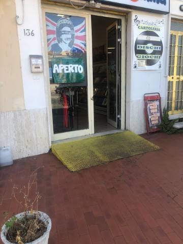 negozio in vendita a Prato