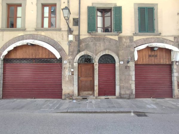 negozio in vendita a Prato