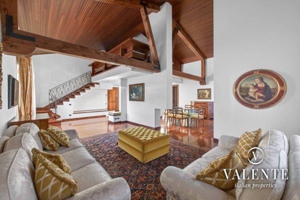 appartamento in vendita a Prato in zona Santa Lucia