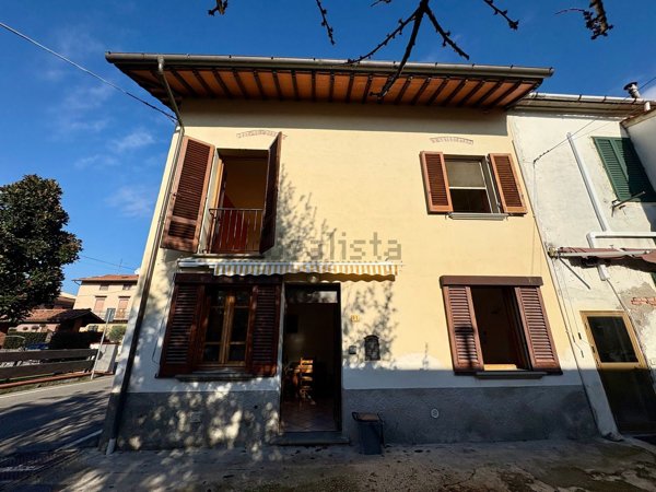 appartamento in vendita a Prato in zona Vergaio