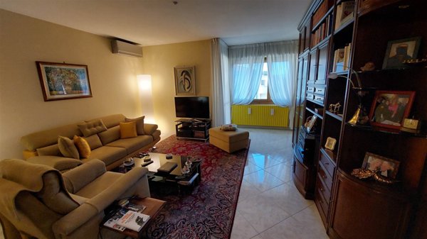 appartamento in vendita a Prato in zona Iolo