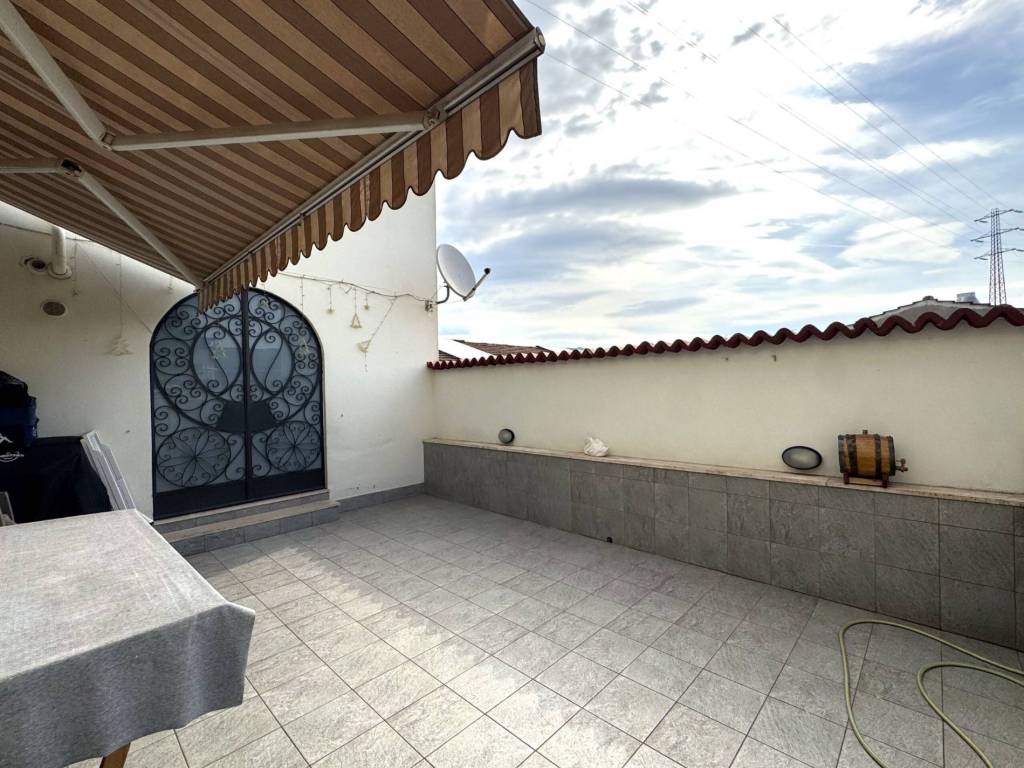 appartamento in vendita a Prato in zona Galciana