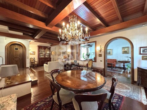 casa indipendente in vendita a Prato in zona Coiano