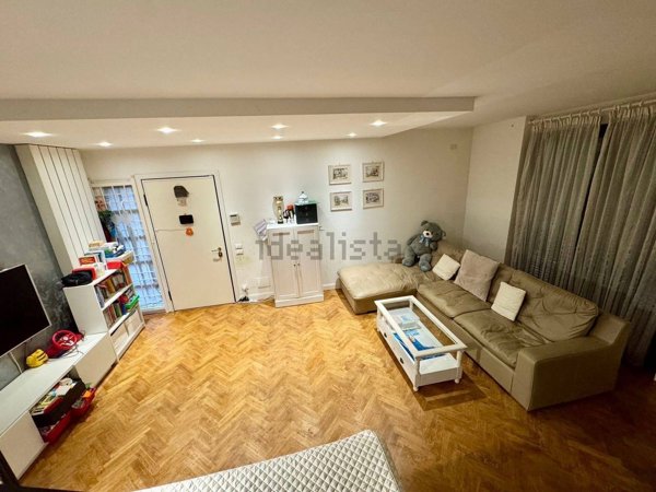 casa indipendente in vendita a Prato in zona Grignano