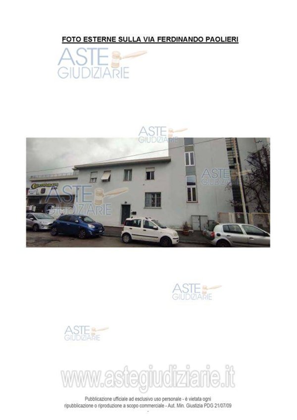 appartamento in vendita a Prato in zona Santa Lucia