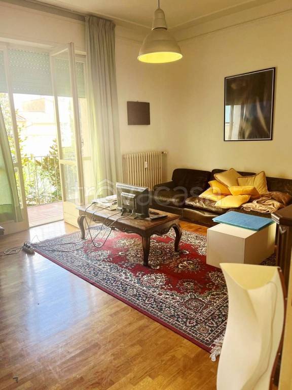 appartamento in vendita a Prato in zona La Macine