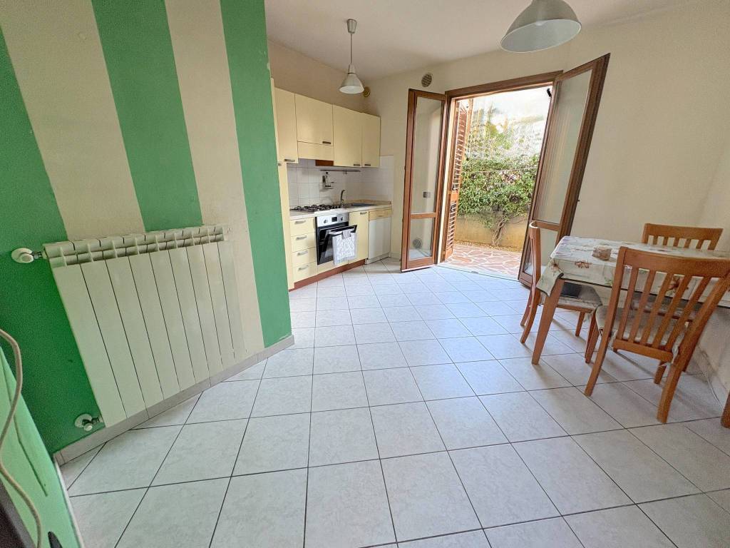 appartamento in vendita a Prato in zona Galciana